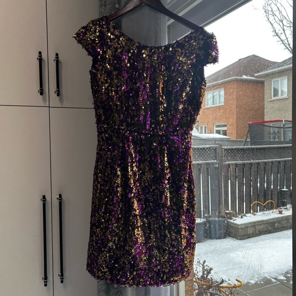 Customized Gorgeous purple dress with gold sequins, In very good condition - Picture 6 of 6